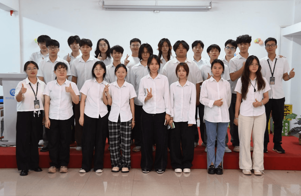 大计动态丨 U381班第二阶段结业项目答辩圆满结束 愿学员们鲜衣怒马少年时,不负韶华行且知！